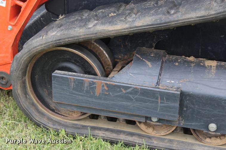 image for item L3119 2015 Kubota SVL75-2 skid steer