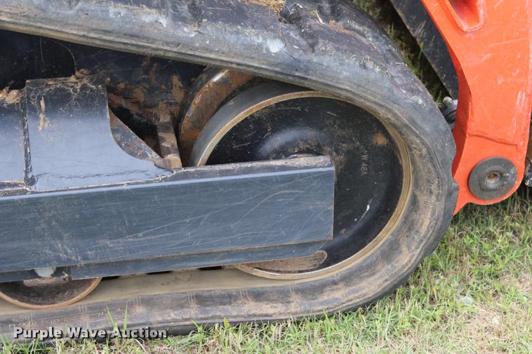 image for item L3119 2015 Kubota SVL75-2 skid steer