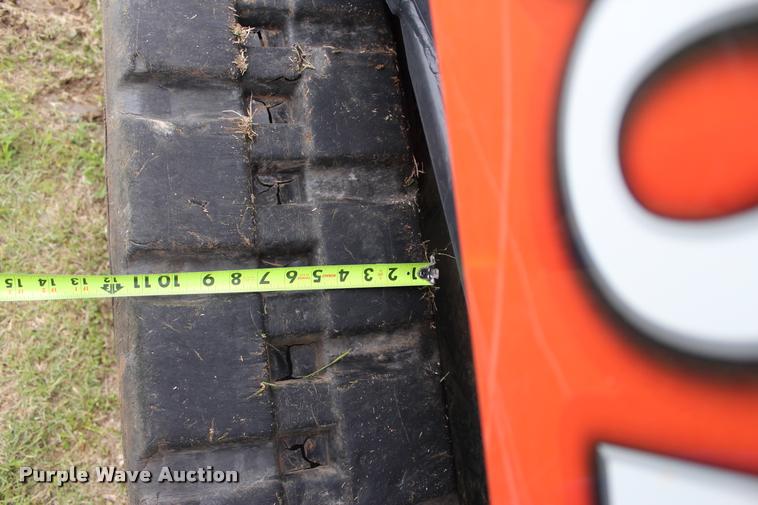 image for item L3119 2015 Kubota SVL75-2 skid steer