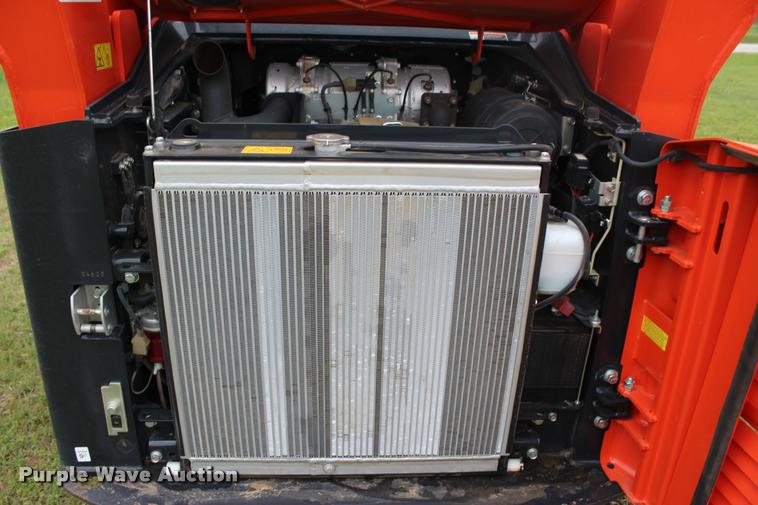 image for item L3119 2015 Kubota SVL75-2 skid steer