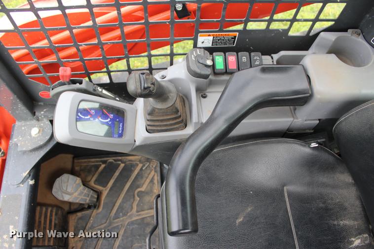 image for item L3120 2015 Kubota SVL75-2 skid steer