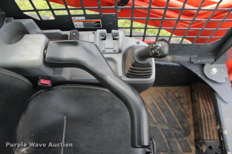 image for item L3120 2015 Kubota SVL75-2 skid steer