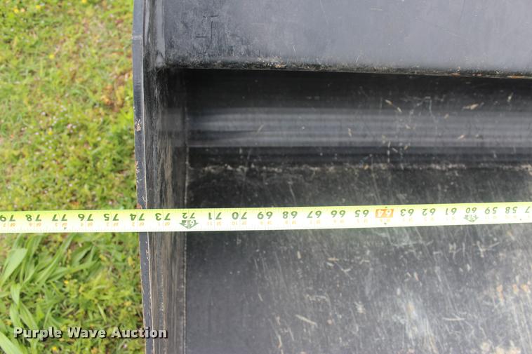 image for item L3120 2015 Kubota SVL75-2 skid steer