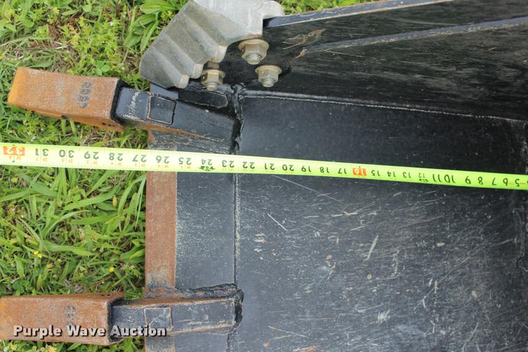 image for item L3120 2015 Kubota SVL75-2 skid steer