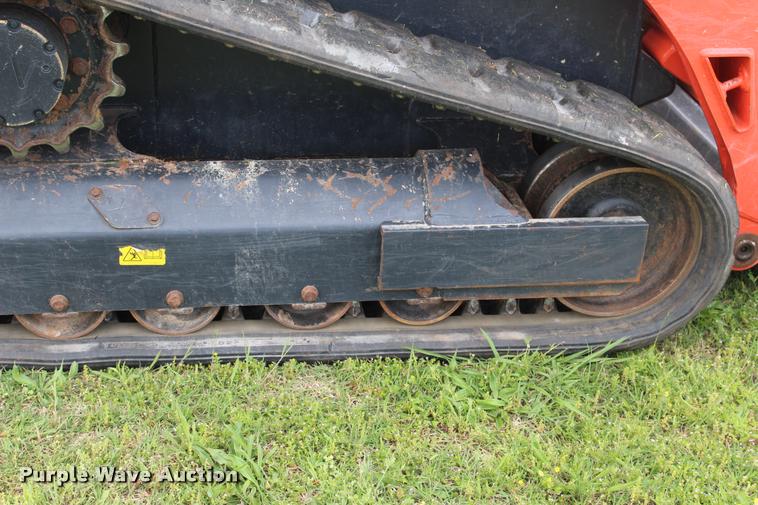 image for item L3120 2015 Kubota SVL75-2 skid steer