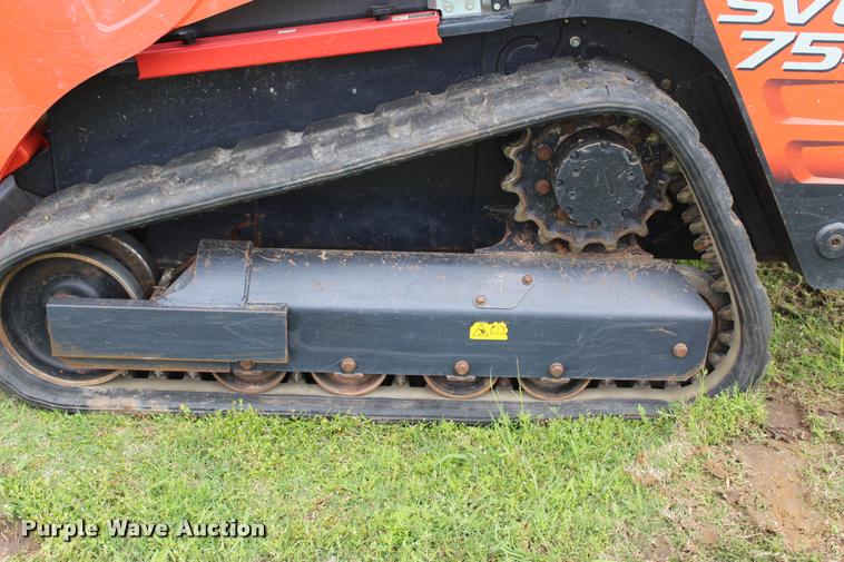 image for item L3120 2015 Kubota SVL75-2 skid steer