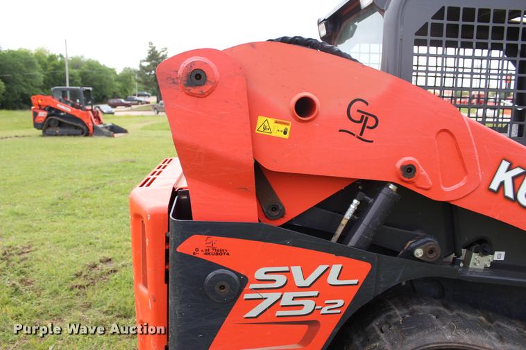 image for item L3120 2015 Kubota SVL75-2 skid steer
