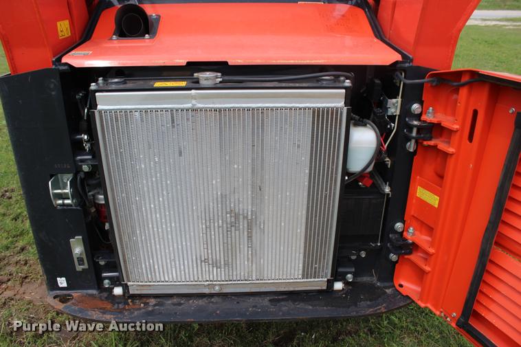 image for item L3120 2015 Kubota SVL75-2 skid steer