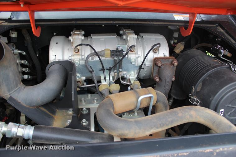 image for item L3120 2015 Kubota SVL75-2 skid steer