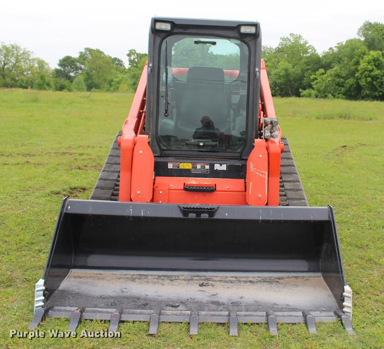 image for item L3121 2015 Kubota SVL90-2 skid steer