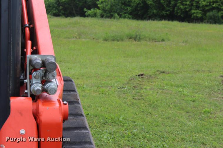 image for item L3121 2015 Kubota SVL90-2 skid steer