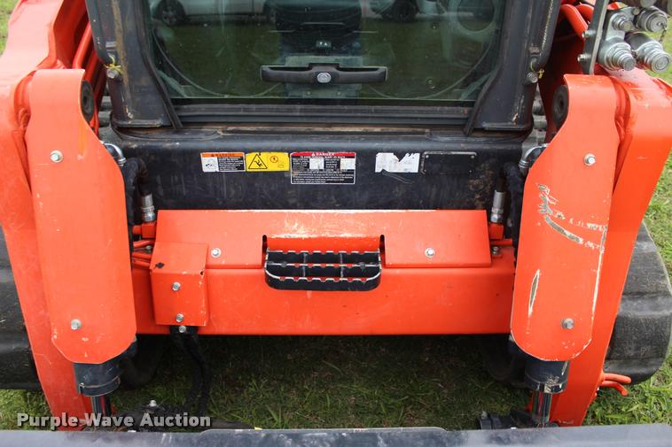 image for item L3121 2015 Kubota SVL90-2 skid steer