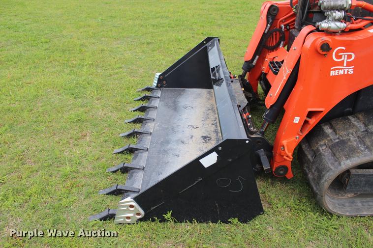 image for item L3121 2015 Kubota SVL90-2 skid steer