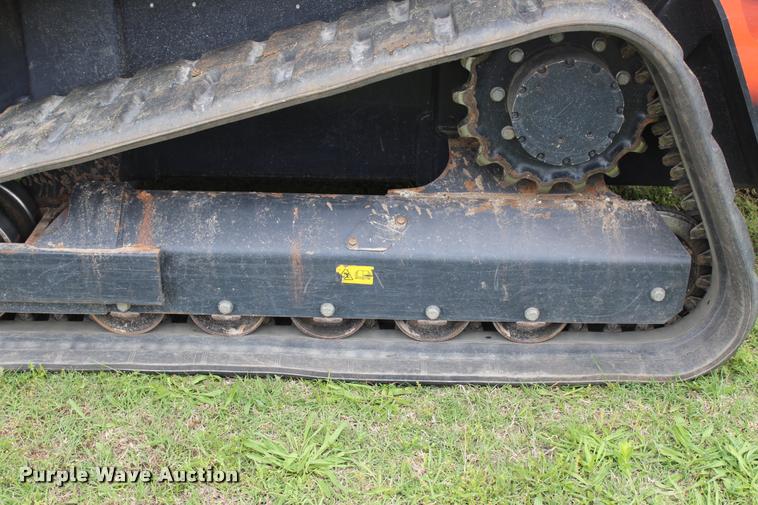 image for item L3121 2015 Kubota SVL90-2 skid steer