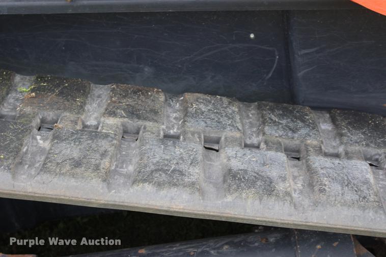 image for item L3121 2015 Kubota SVL90-2 skid steer