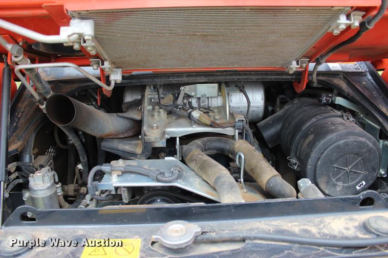 image for item L3121 2015 Kubota SVL90-2 skid steer