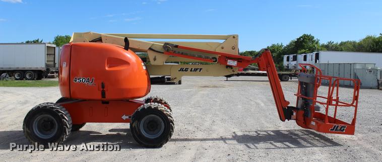 image for item L3125 2007 JLG 450AJ Series II boom lift
