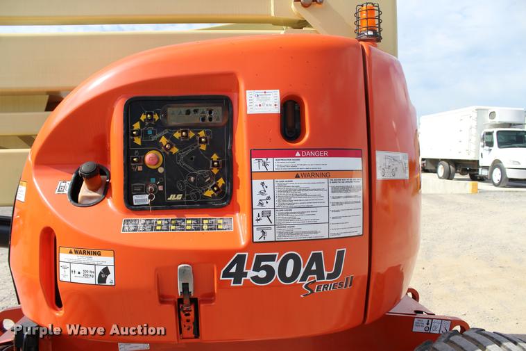 image for item L3125 2007 JLG 450AJ Series II boom lift