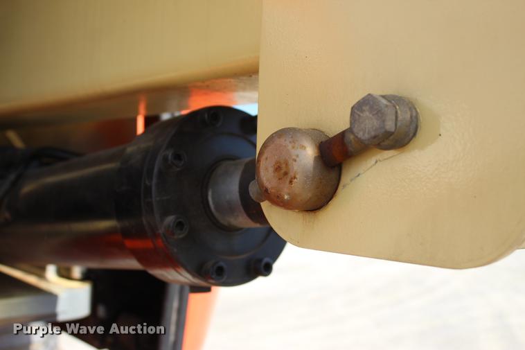image for item L3125 2007 JLG 450AJ Series II boom lift