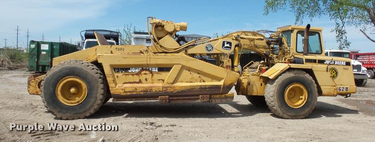 image for item L4719 1996 John Deere 762B elevating scraper