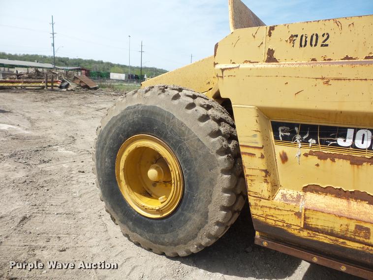 image for item L4719 1996 John Deere 762B elevating scraper