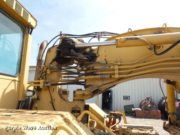 image for item L4719 1996 John Deere 762B elevating scraper