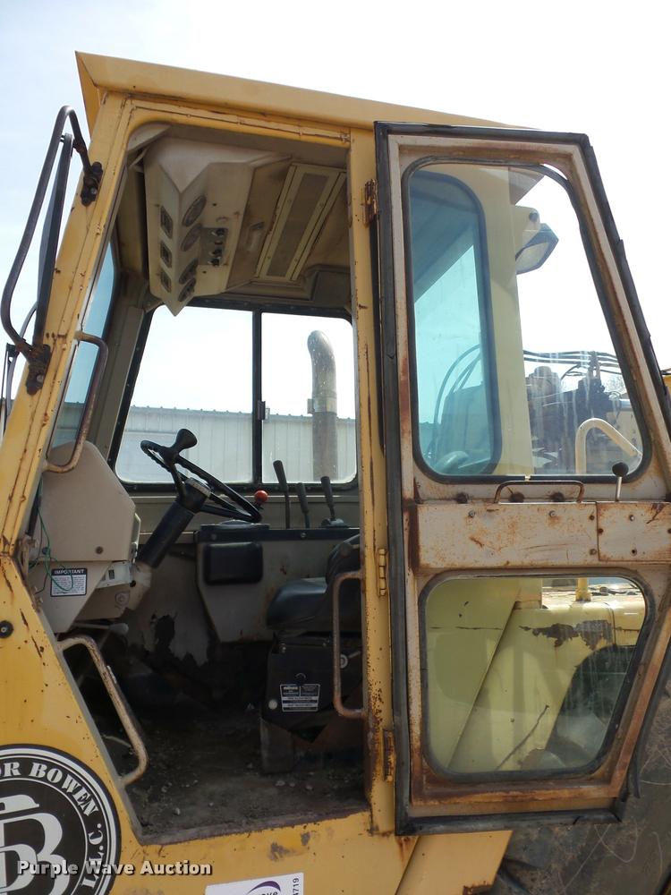 image for item L4719 1996 John Deere 762B elevating scraper