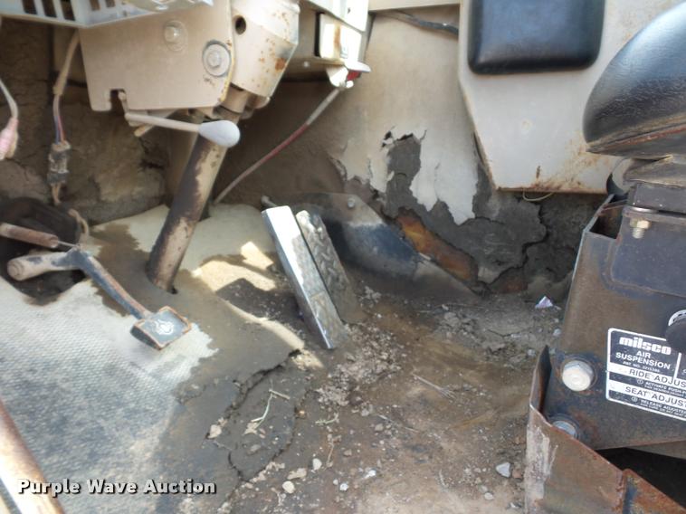 image for item L4719 1996 John Deere 762B elevating scraper