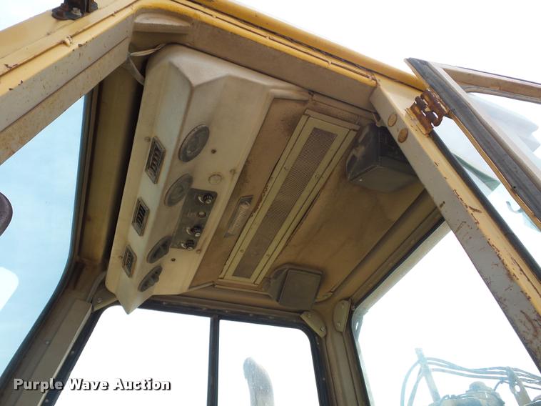 image for item L4719 1996 John Deere 762B elevating scraper