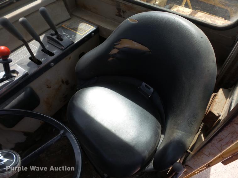 image for item L4719 1996 John Deere 762B elevating scraper