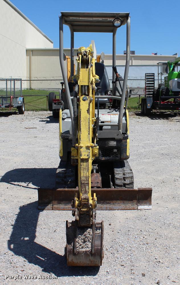 image for item L4990 2011 Yanmar VIO17 compact excavator