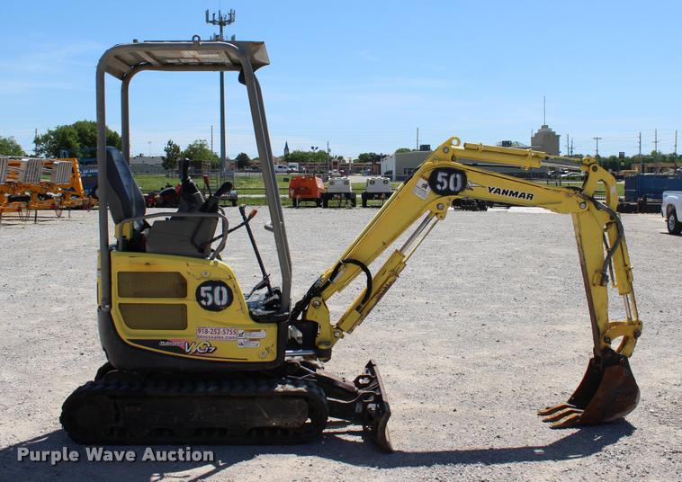 image for item L4990 2011 Yanmar VIO17 compact excavator