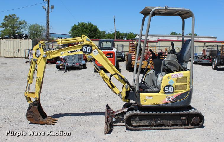 image for item L4990 2011 Yanmar VIO17 compact excavator