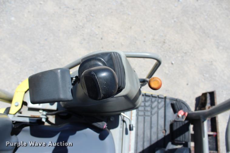 image for item L4990 2011 Yanmar VIO17 compact excavator