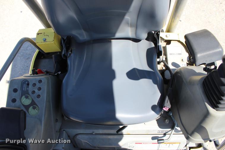 image for item L4990 2011 Yanmar VIO17 compact excavator