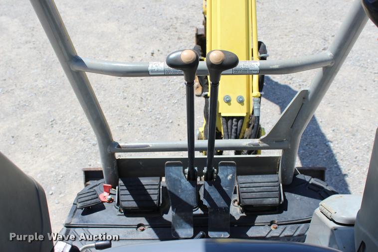 image for item L4990 2011 Yanmar VIO17 compact excavator