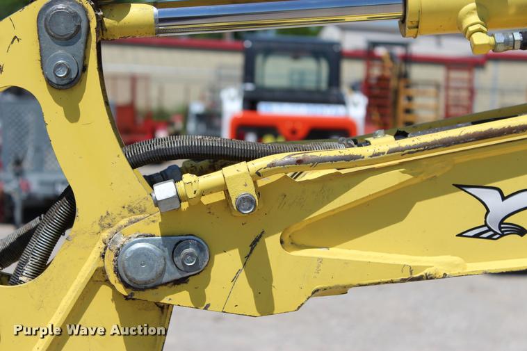 image for item L4990 2011 Yanmar VIO17 compact excavator