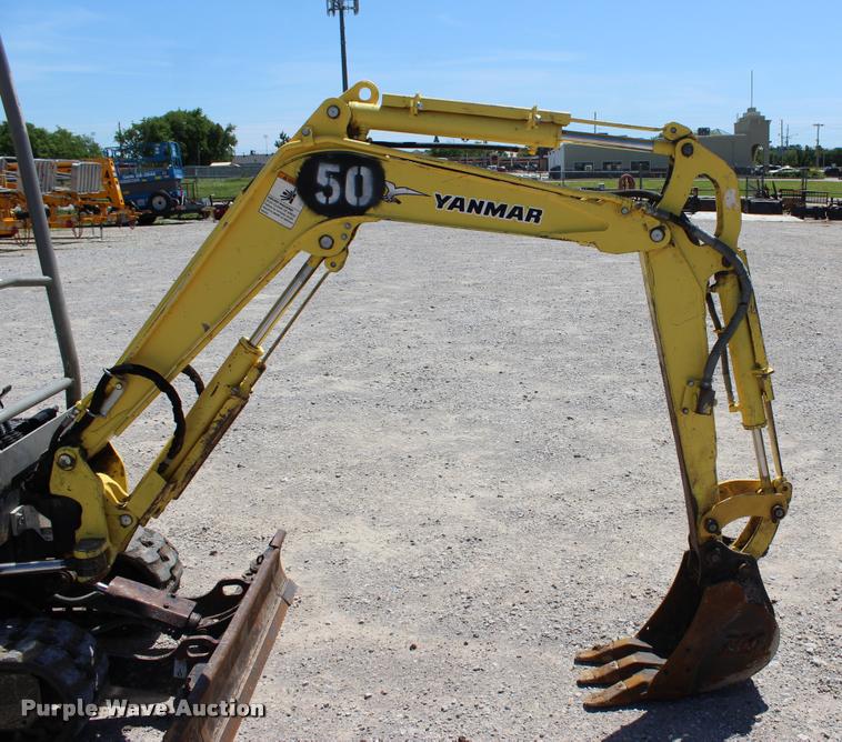 image for item L4990 2011 Yanmar VIO17 compact excavator