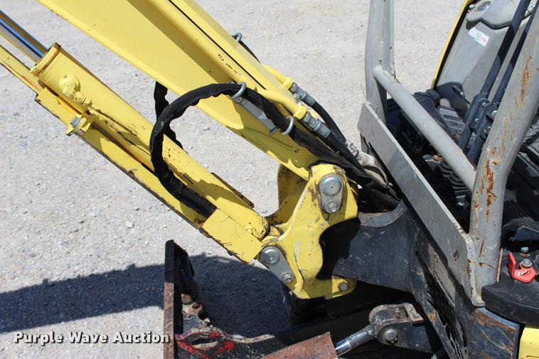 image for item L4990 2011 Yanmar VIO17 compact excavator