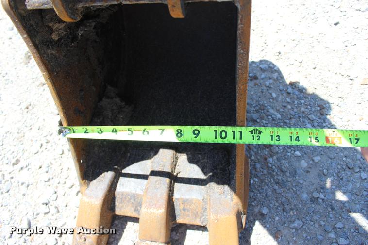 image for item L4990 2011 Yanmar VIO17 compact excavator