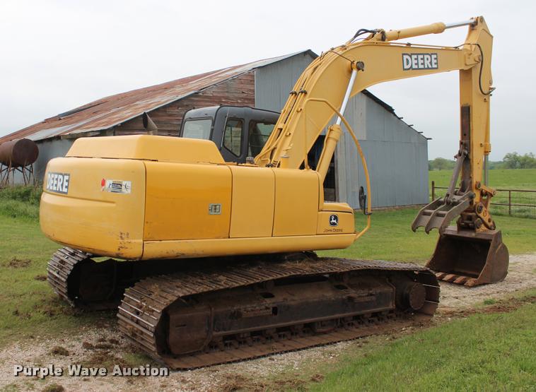 image for item L4996 2005 John Deere 200C LC excavator