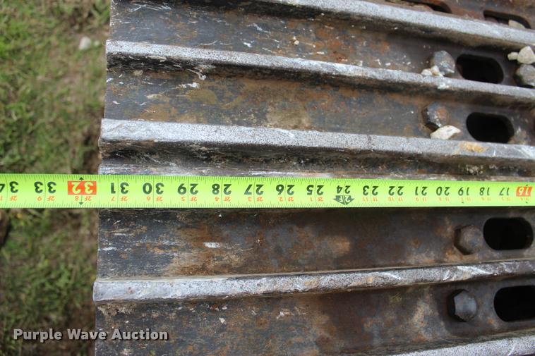 image for item L4996 2005 John Deere 200C LC excavator