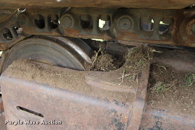 image for item L4996 2005 John Deere 200C LC excavator