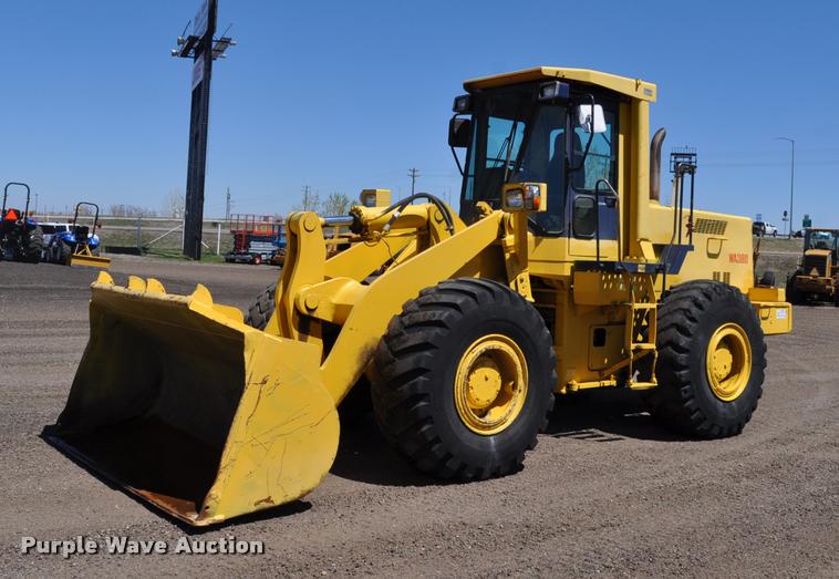 image for item L5228 1992 Komatsu WA380-1 wheel loader