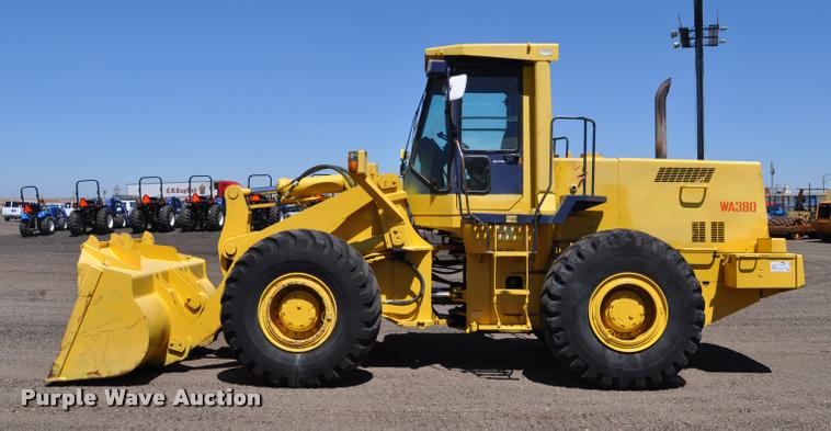 image for item L5228 1992 Komatsu WA380-1 wheel loader