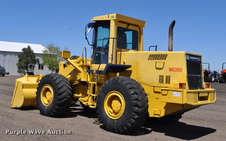 image for item L5228 1992 Komatsu WA380-1 wheel loader