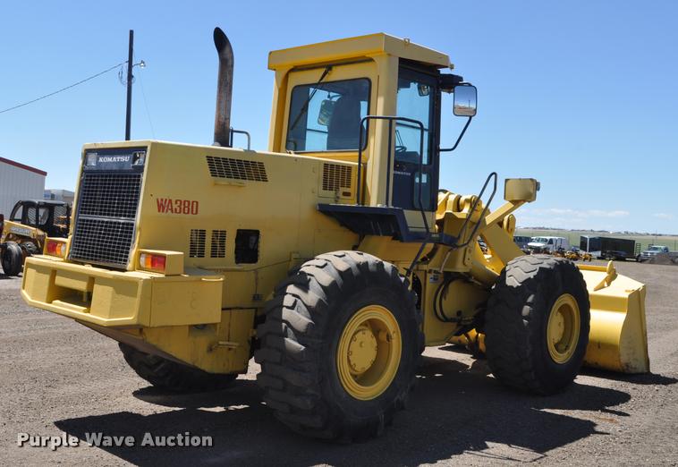 image for item L5228 1992 Komatsu WA380-1 wheel loader
