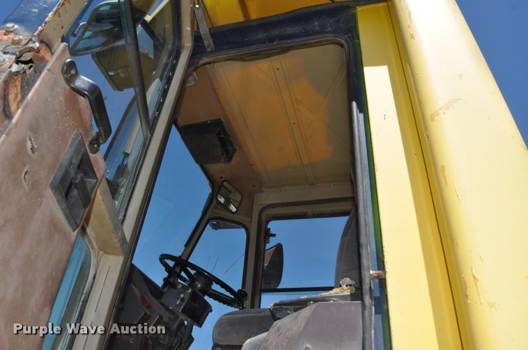 image for item L5228 1992 Komatsu WA380-1 wheel loader