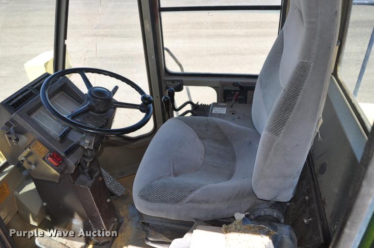 image for item L5228 1992 Komatsu WA380-1 wheel loader