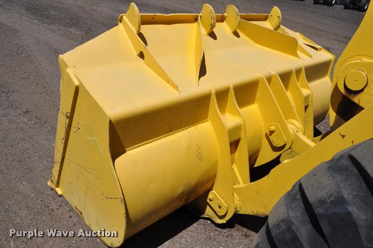 image for item L5228 1992 Komatsu WA380-1 wheel loader